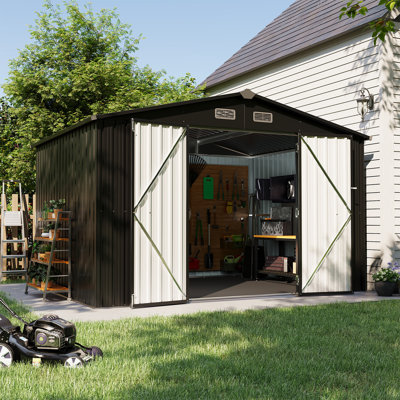 10,0 pi L 8,0 pi. D Remise de rangement en acier avec serrure de porte et plancher