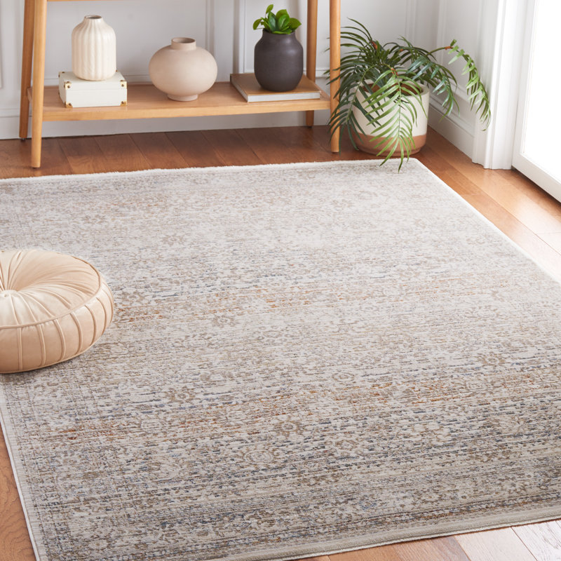 Tapis oriental ivoire / beige en polyester tissé à la machine Sorrels, Rectangle 5 pi 3 po x 7 pi 6 po