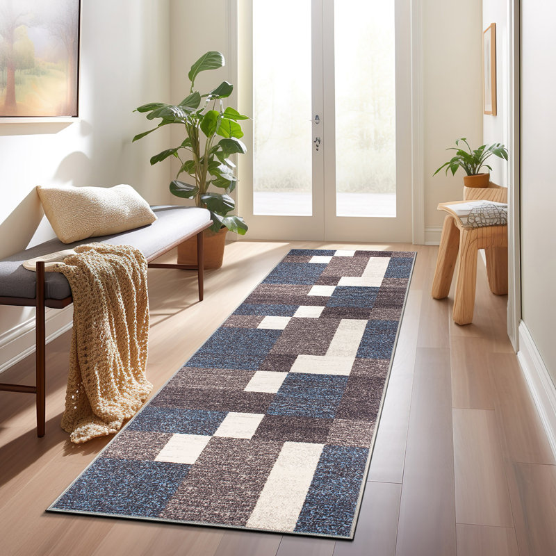 Tapis bleu touffeté à motif géométrique Allyne, Tapis de couloir 2 pi 7 po x 8 pi