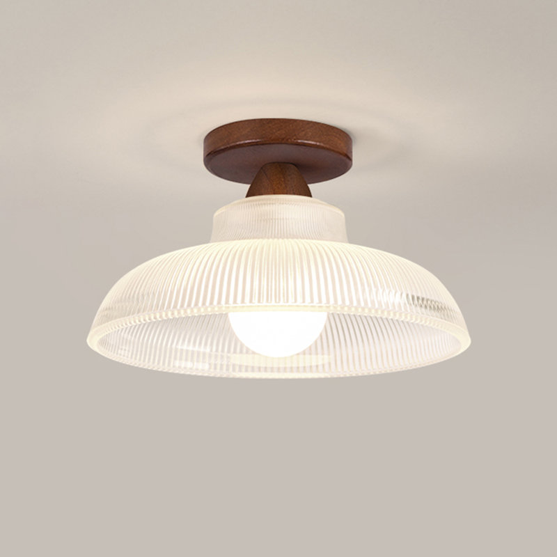 Plafonnier de style scandinave avec accents en bois, Noyer