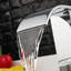Robinet de lavabo Nora - style pluie d'automne avec finition en chrome poli pour lavabos de salle de bain modernes