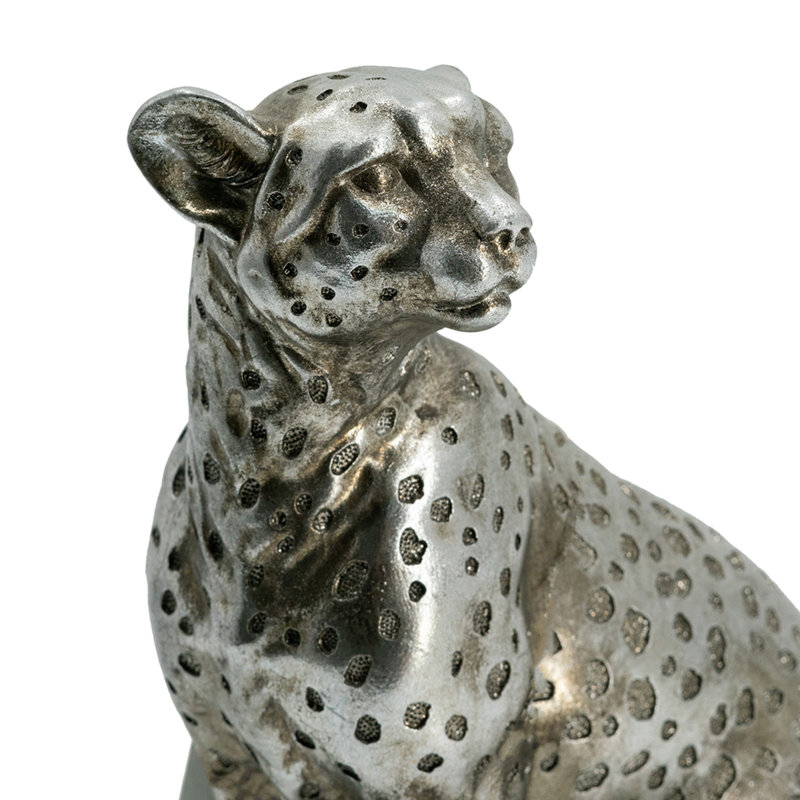 Figurine léopard Wendy assise, pierre thermolaquée, argent métallique 9 pouces