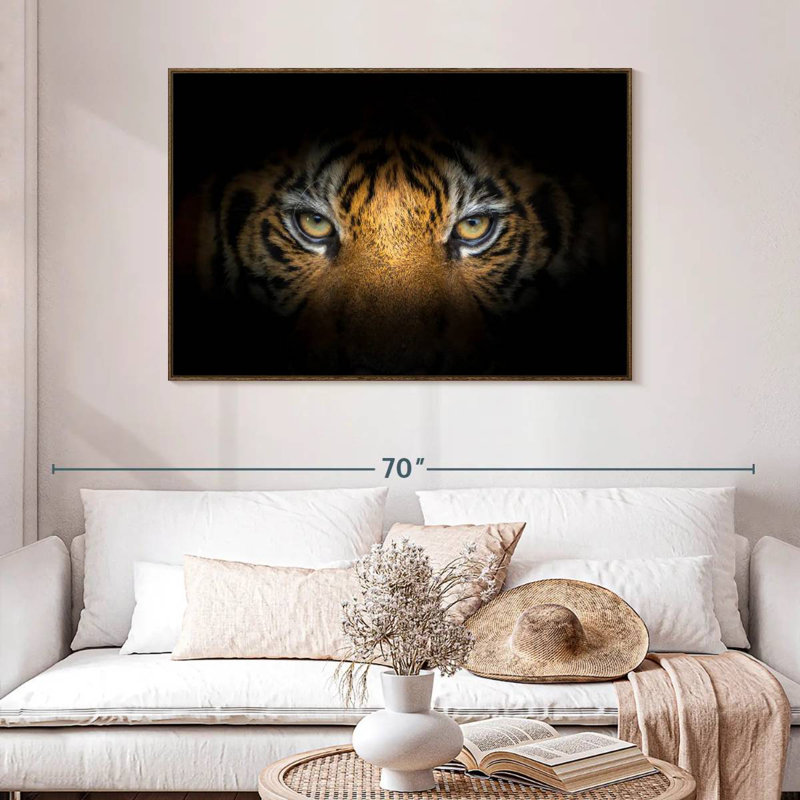 Tigre féroce, 46 po x 31 po, Cadre flottant en noyer