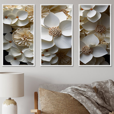 «Soft Neutral Tones Portray Hydrangea Blooms II - Hydrangea», ensemble d'art sur toile