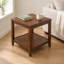 Table de bout carrée en bois massif de 23,62 po avec tablette de rangement, table d'appoint classique au fini noyer pour le salon et la chambre à coucher