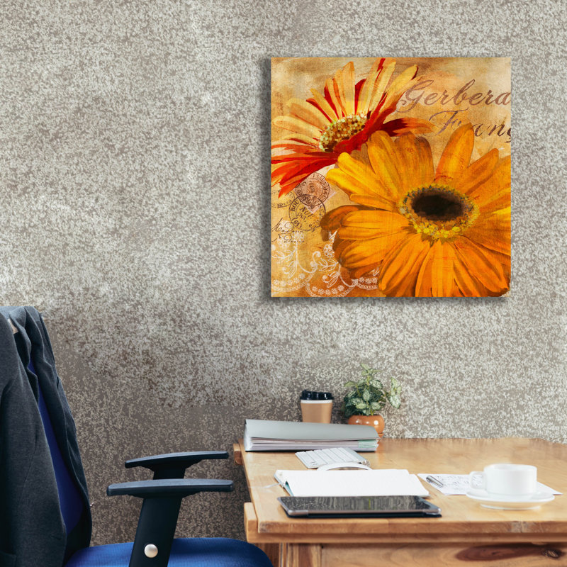 «Golden Gerbera 2» par Art Licensing Studio, art mural sur toile, H 26 po x l 26 po x P 1,5 po