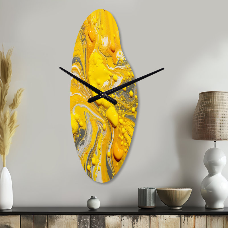 Singhai - Curved Shape Large Yellow Wall Clock Sculpture, Moyenne