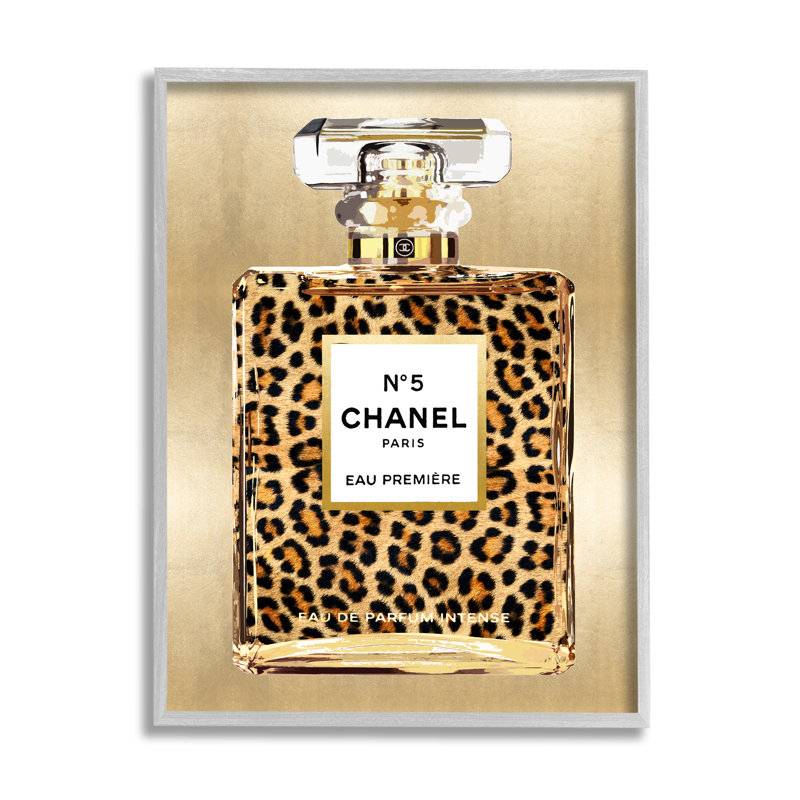 Parfum à motif léopard par Madeline Blake, Encadré gris, H 20 po x l 16 po x P 1,5 po