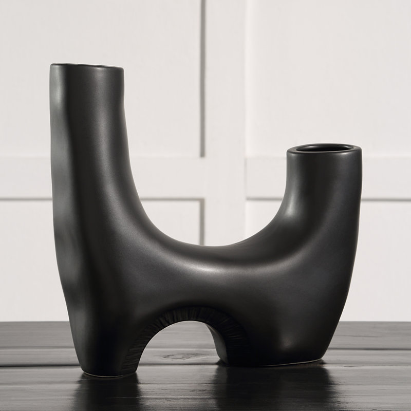 Fernan Vase