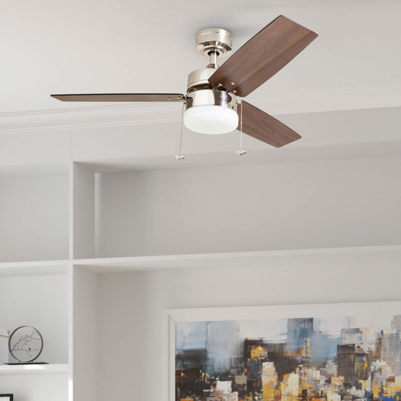 Ventilateur de plafond avec lumière DEL Reston, Nickel brossé avec pales de couleur chocolat