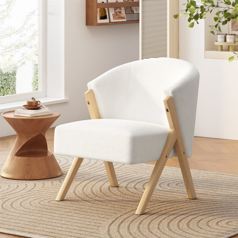 Chaise d'appoint moderne avec un design élégant et un soutien ergonomique, idéale pour diverses pièces