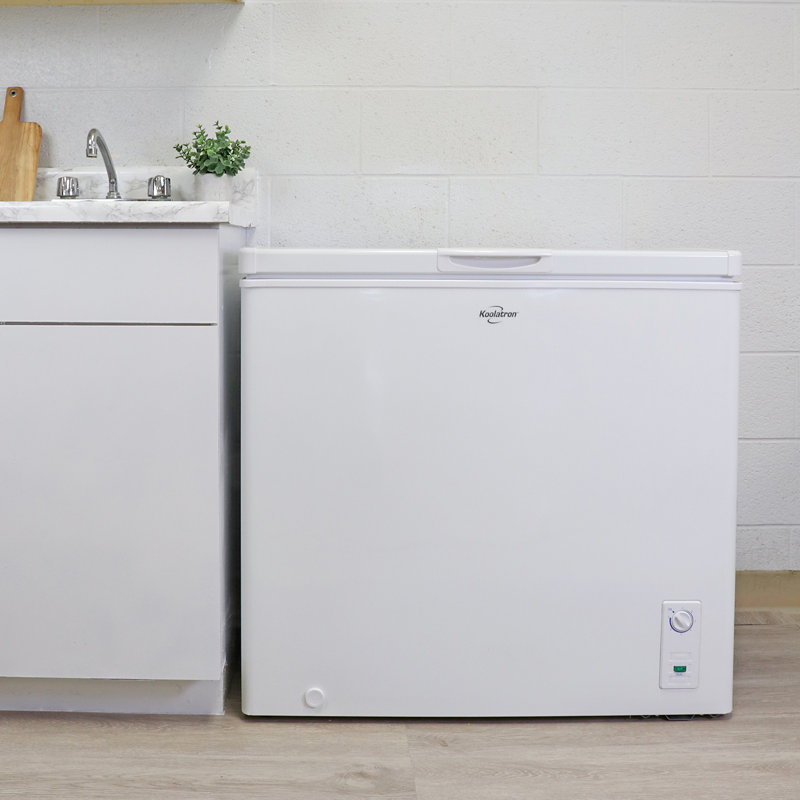 Koolatron 7 cu. ft. Garage Ready Chest Freezer with Adjustable Temperature Controls