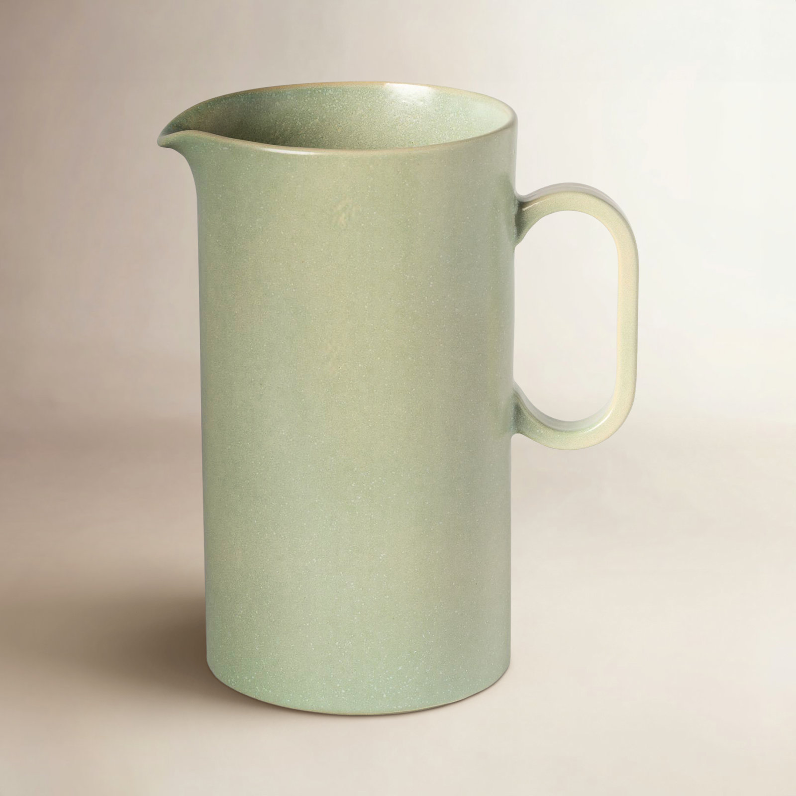 Redonda 70oz. Stoneware Pitcher, Louro