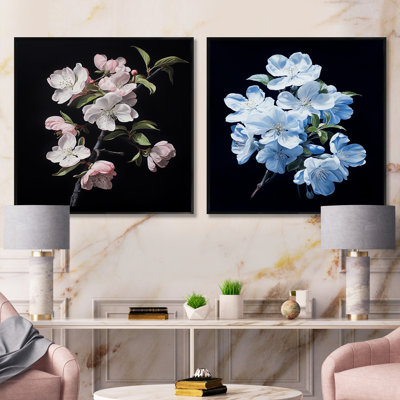 Élégance monochromatique blanche à motif de fleurs de pommier blanc