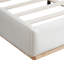 Très grand lit blanc avec revêtement élégant et confortable, velours en bois massif aux bords arrondis, sommeil confortable, répartition uniforme
