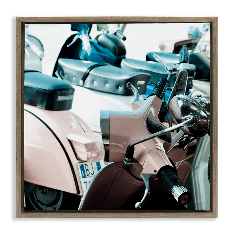 Art mural rétro sur toile flottante encadrée par un scooter italien par Deborah Revell, H 18 po x l 18 po
