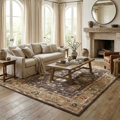 Amara Traditional Floral Bordered Handmade Wool Indoor Area Rug
