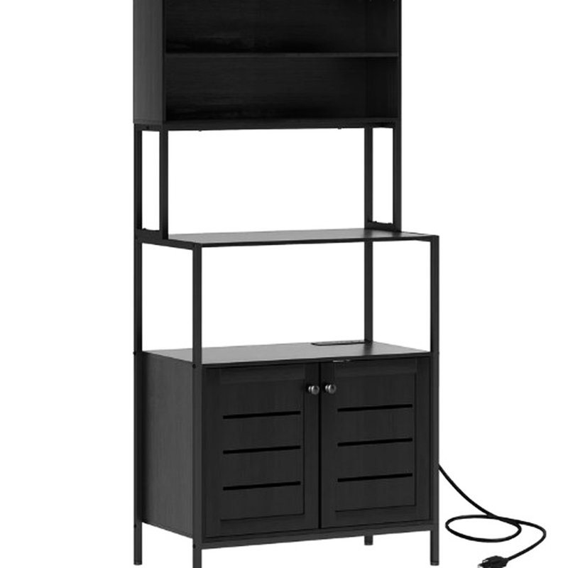 Station de café avec chargement et rangement pour les essentiels de la cuisine à domicile - deux prises de courant alternatif, ports, tablettes, plateaux de table, armoires, construction robuste, patins réglables, avantages de conception basculante