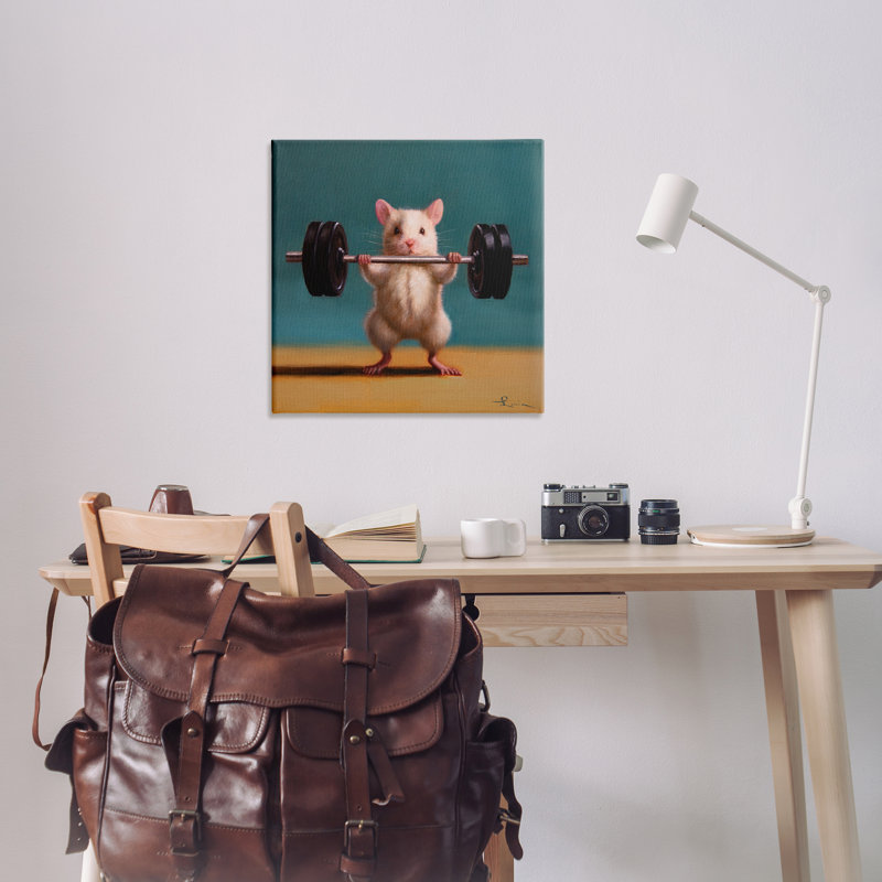 «Power Lifting Mouse» par Lucia Heffernan, H 30 po x l 30 po