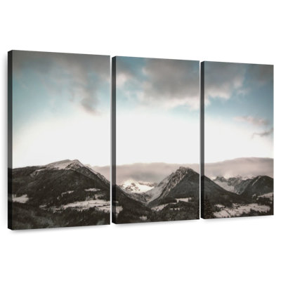 Alvord Gray Sky Mountains