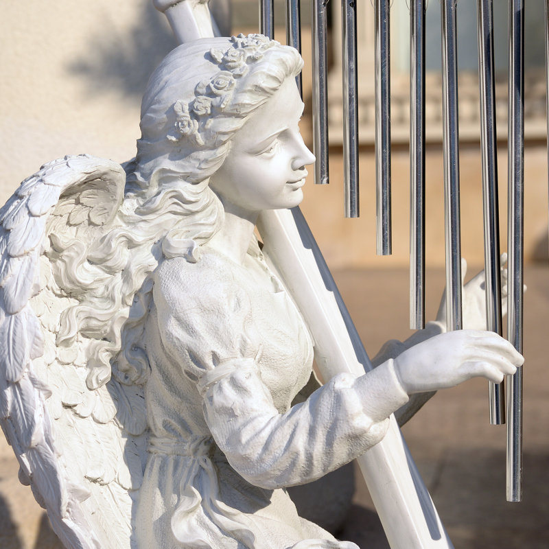 Statue angélique carillon