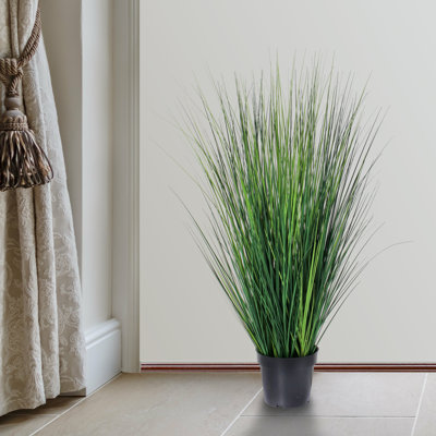 Herbe artificielle en pot
