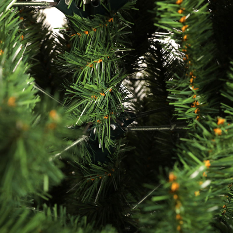 Arbre de Noël articulé artificiel 7,5 pi avec 400 lumières DEL préinstallées, support pliable et touche festive