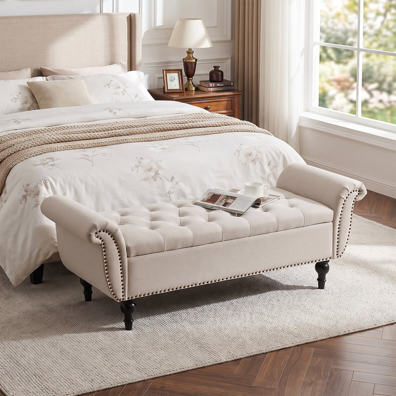 Très grand banc de rangement Chesterfield de 63,7 po avec pieds en bois massif, Beige