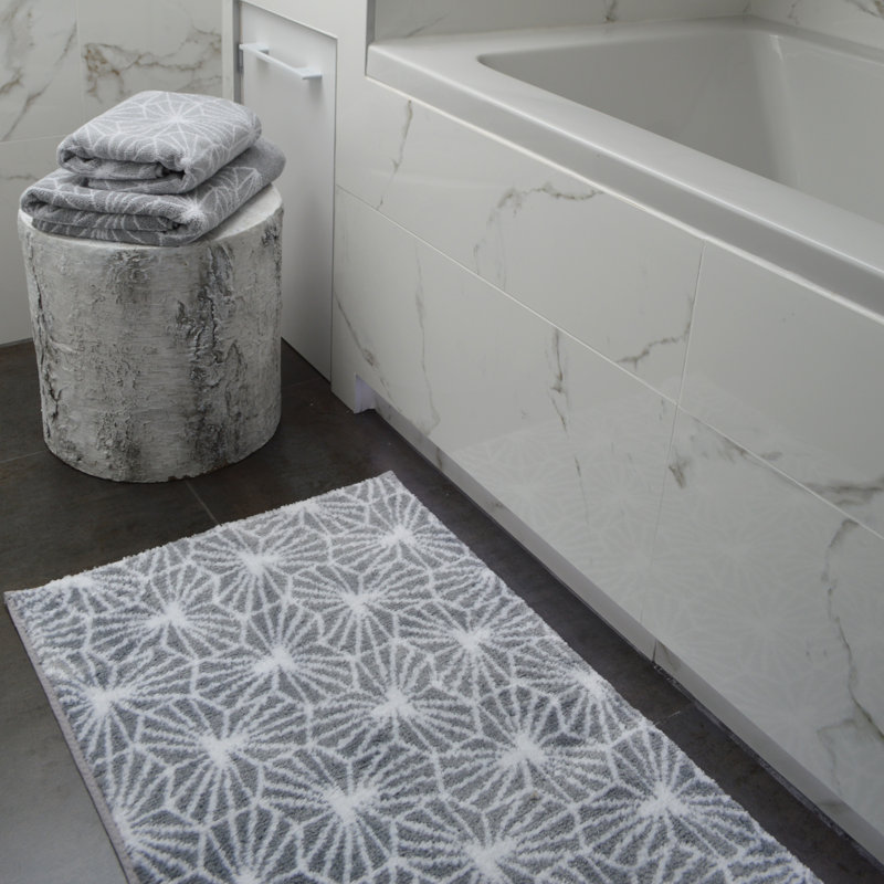 Emery Geometric Non Slip Bath Mat, Grey