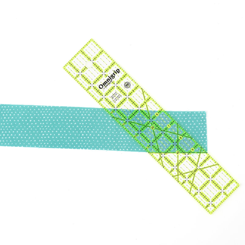 Règle de courtepointe rectangulaire antidérapante Omnigrip 2 1/2 po x 12 1/2 po