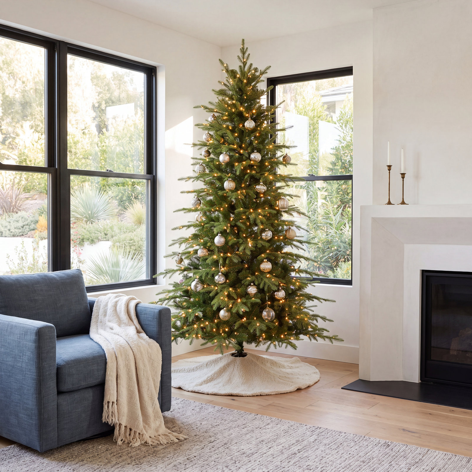 7.5' Pre-Lit Pine Tree