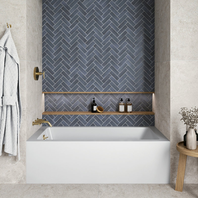 Baignoire en alcôve en acrylique blanc brillant avec drain externe 60 po x 30 po Streamline, Laiton poli