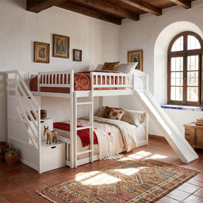 Lit superposé double au-dessus de double avec trois tiroirs et glissière pour plus de sommeil et d'espace de rangement (sans matelas)