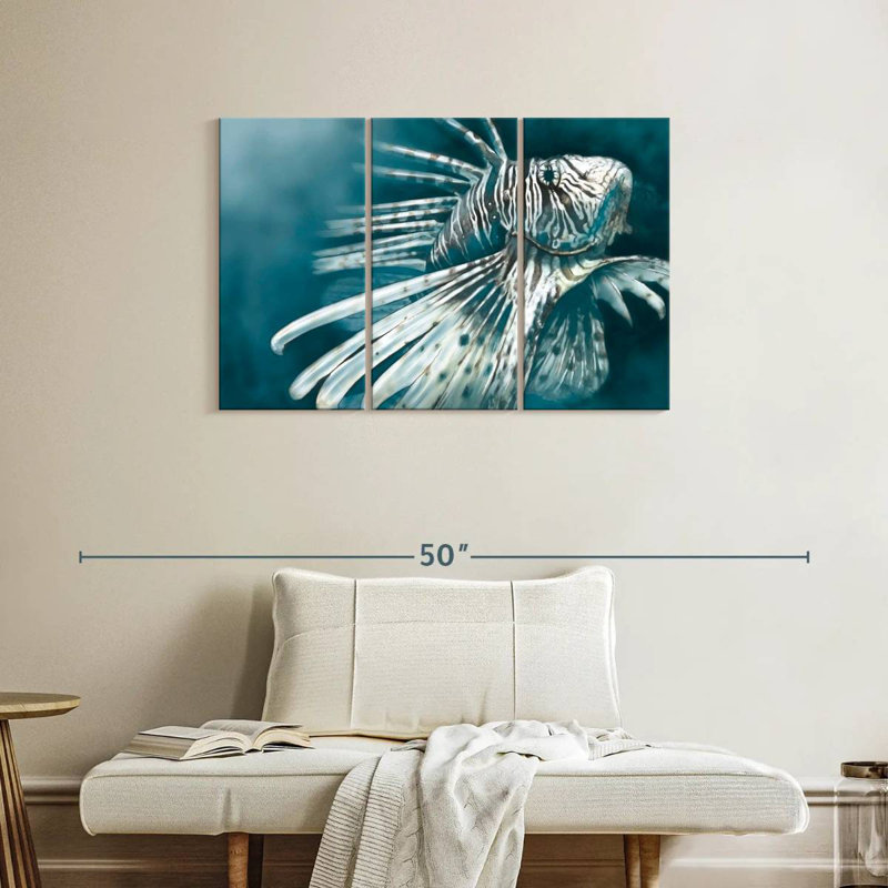 Lionfish Stripes, 24" H x 38" W