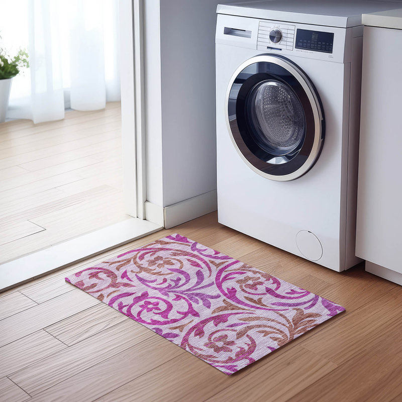 Tapis floral beige en polyester tissé à la machine Fritch, Rectangle 1 pi 8 po x 2 pi 6 po
