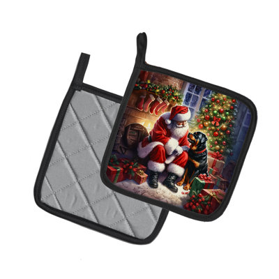 Caroline's Treasures Moments With Santa Polyester Potholder Set
