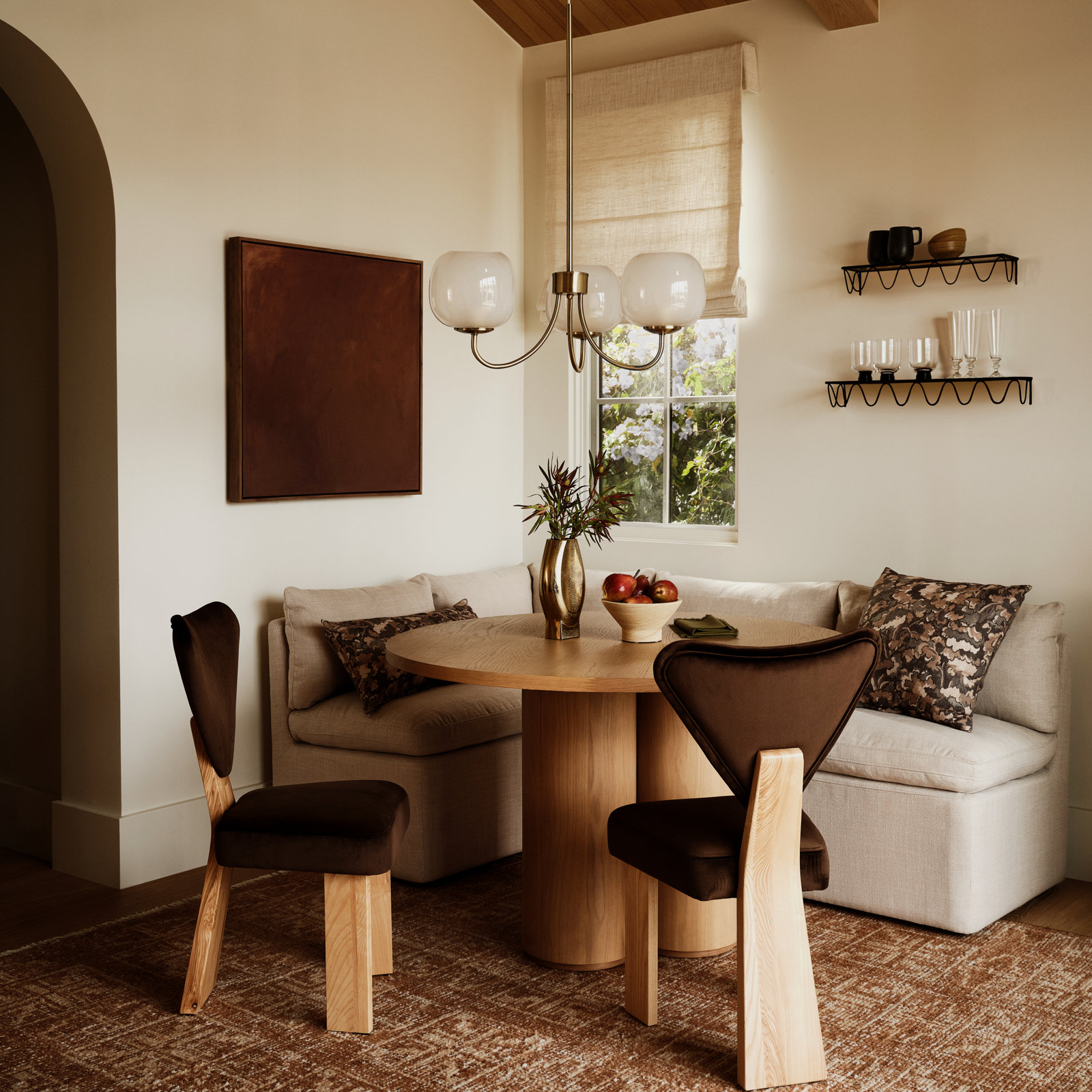 Alayaa Corner Dining Banquette, Effie Linen Performance
