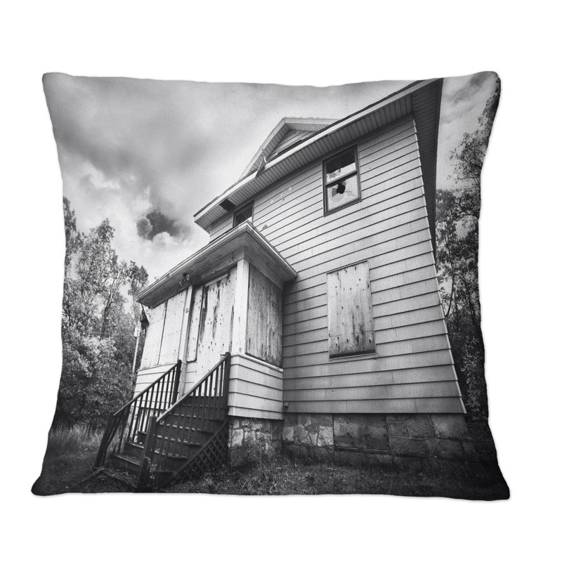 Coussin Broken Down Abandonné House - Country, 16 po x 16 po