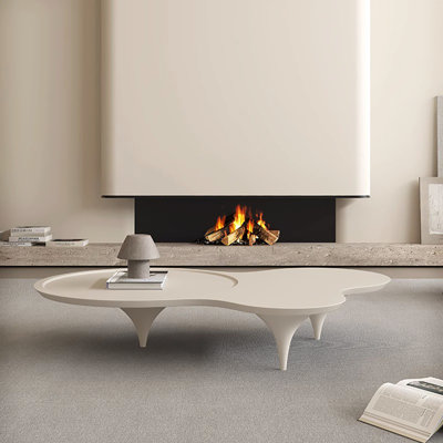 Table basse de style rétro avec nuage simple et créatif