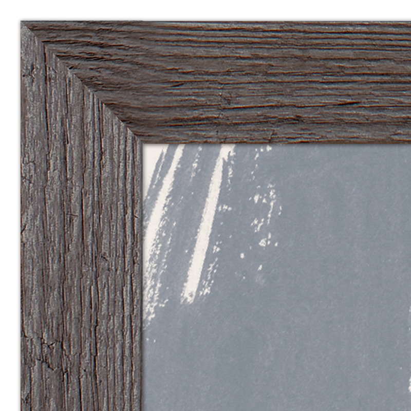 Dame réfléchie - imprimé, H 36 po x l 24 po x P 0,75 po, Cadre photo gris en acrylique