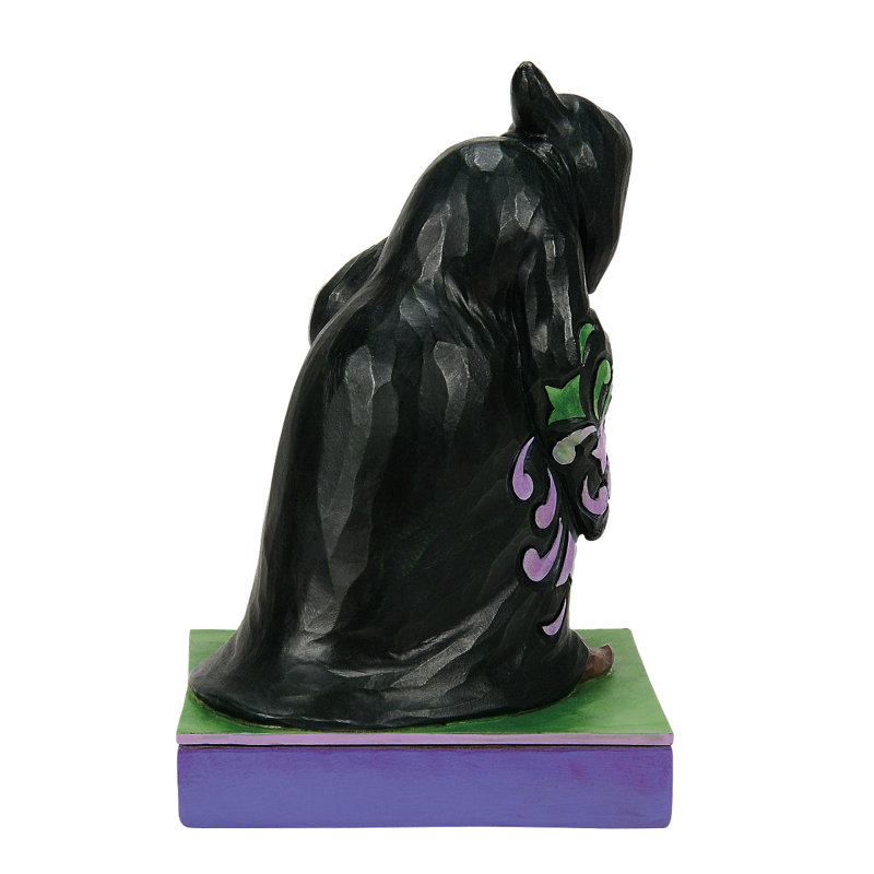 Figurines & Sculptures
