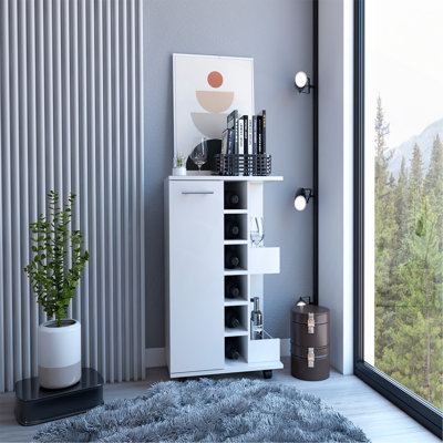 Chariot-bar H 32 po blanc, armoire de rangement, avec 4 roulettes, 1 rangement divisé avec 1 tablette, 1 porte pliante, une division verticale centrale pour 6 bouteilles et 2 tablettes latérales avec façade en aluminium