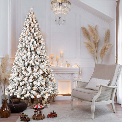 Arbre de Noël illuminé enneigé 6 pi