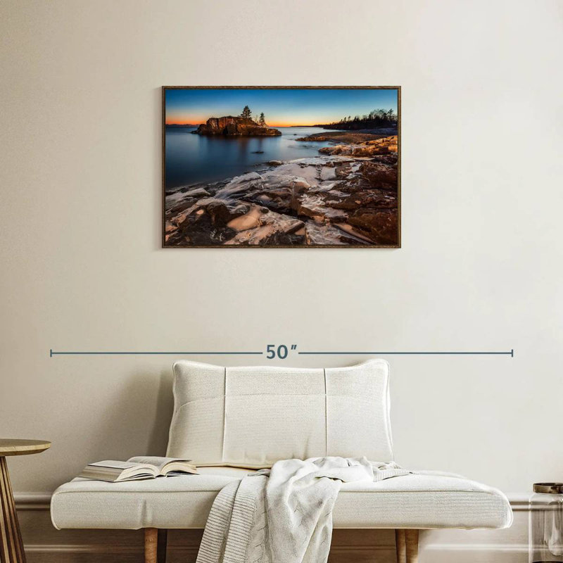 Lac Supérieur au crépuscule, Cadre flottant noyer, 31 po x 21 po