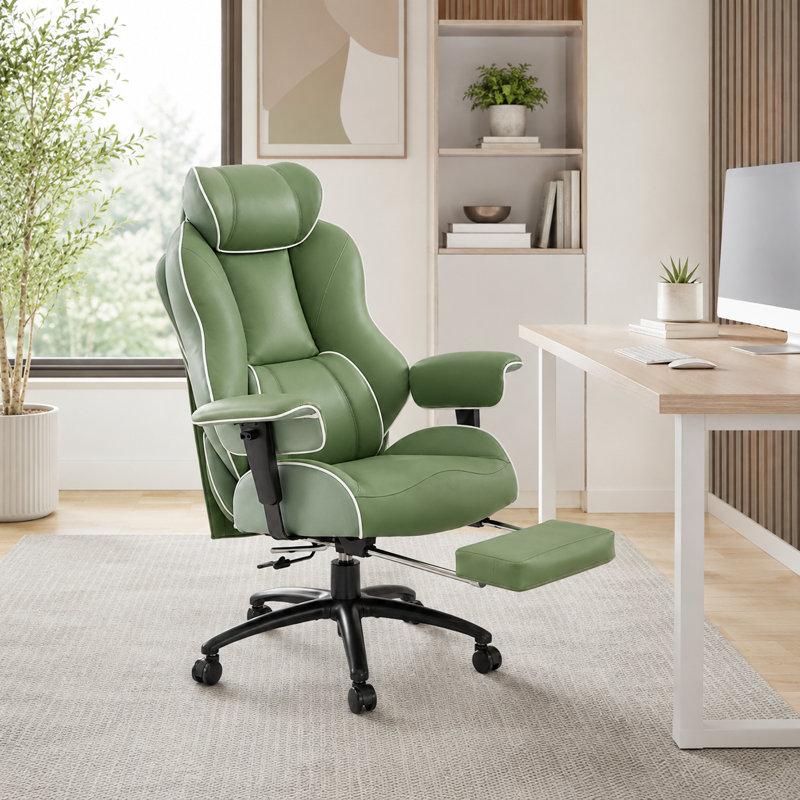 Fauteuil de direction ergonomique de grande taille (400 lb) avec soutien lombaire réglable, inclinaison à 135°, repose-pieds rétractable et dossier haut.