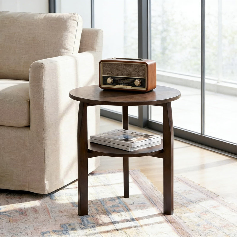 Table d'appoint ronde avec tablette à deux niveaux, table de bout en bois massif pour petits espaces, table d'appoint moderne Mid-Century pour le salon ou la chambre à coucher, assemblage facile