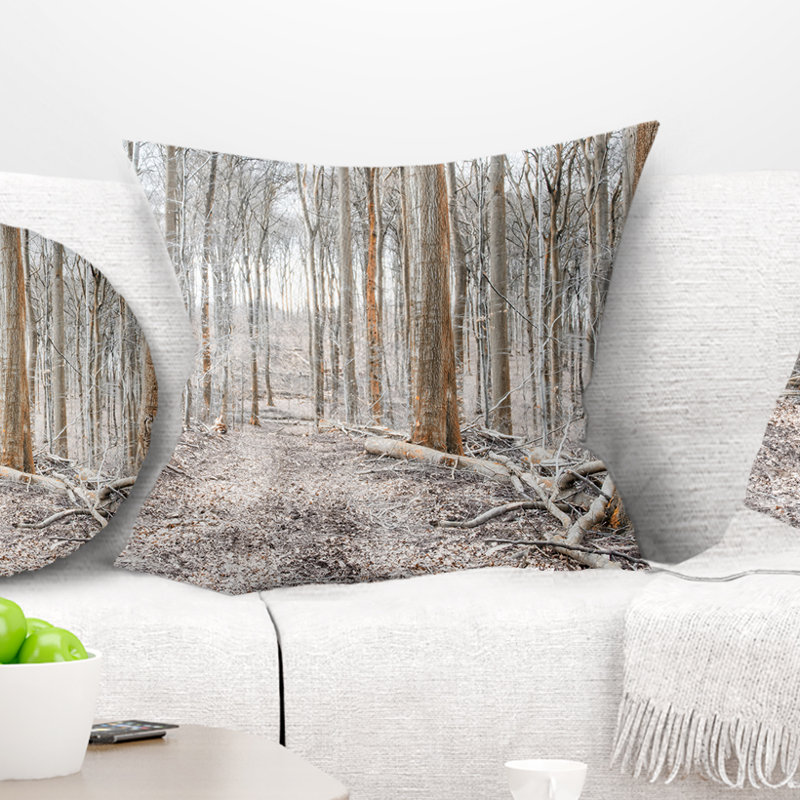 Photographie de forêt dense en hiver - Coussin imprimé forêt, 18 po x 18 po, Coussin décoratif