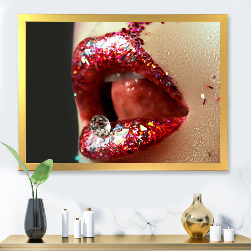Artistic Woman Lips Make-up - Photographie sur toile, H 12 po x l 20 po x p 1 po, Cadre doré