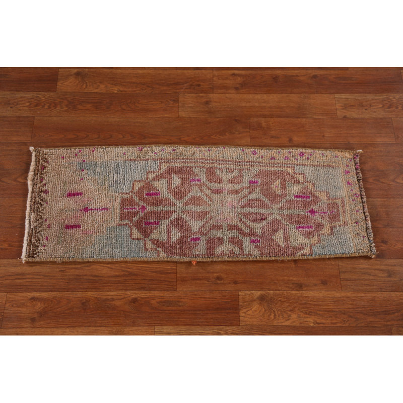 Tapis de vestibule turc à aspect antique Anatolian 1x3