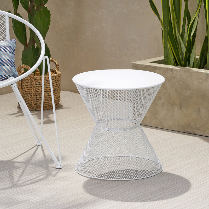 Table d'appoint avec motif en maille Breezy et silhouette arrondie, pour un décor moderne et intemporel., Blanc mat